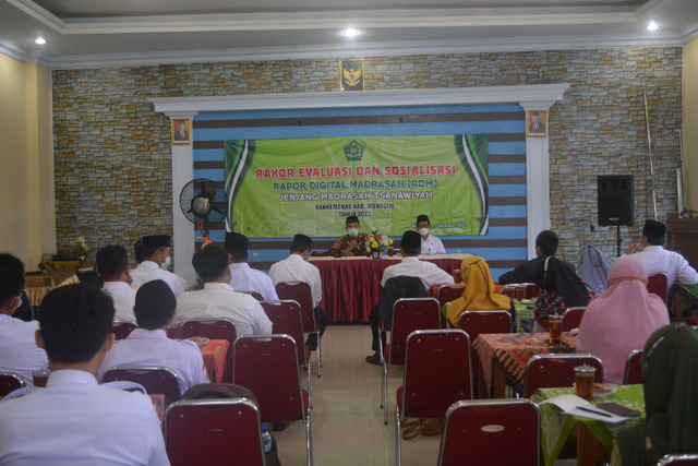 Guru MTs di Wonogiri Ikuti Sosialisasi Rapor Digital Madrasah
