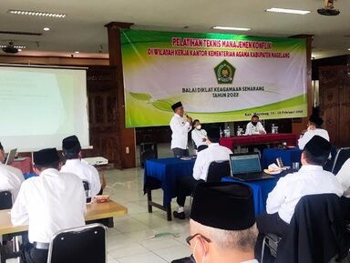 Manajemen Konflik dalam Bingkai Moderasi Beragama