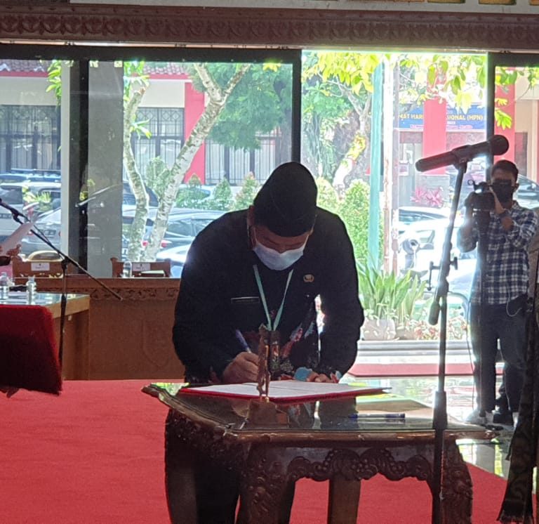 Kakankemenag Jadi Saksi Pelantikan Ketua BAZNAS Klaten Periode 2022-2027