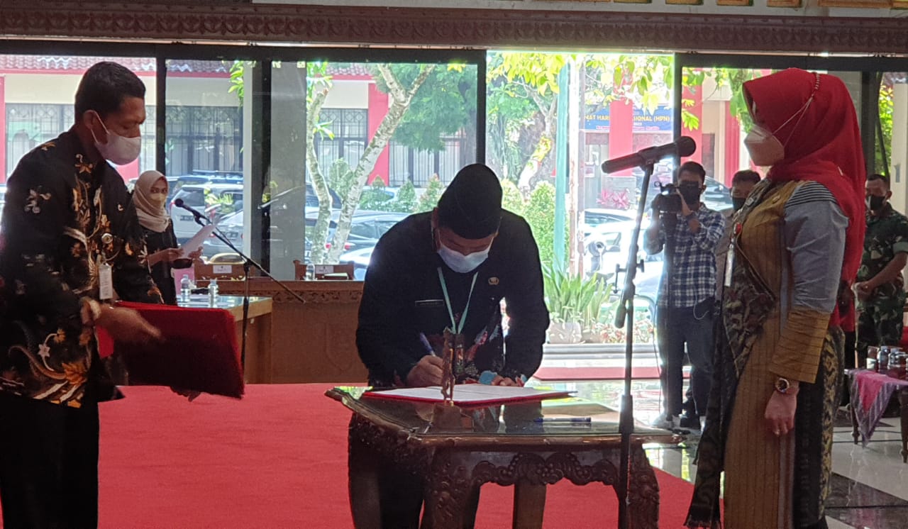 Kakankemenag Jadi Saksi Pelantikan Ketua BAZNAS Klaten Periode 2022-2027