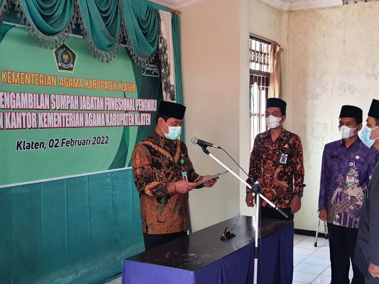 Lantik Penghulu, Kakankemenag Minta Jangan Ada Penyelewengan Jabatan