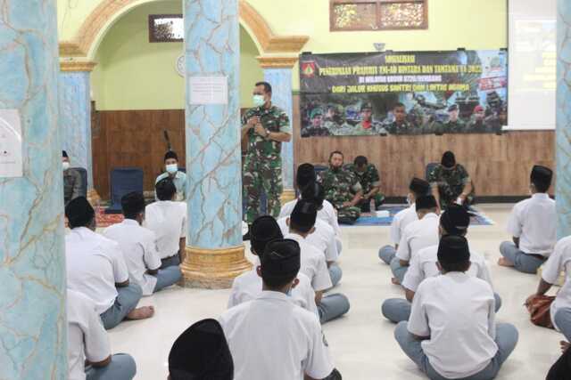 Dandim 0720 Rembang Sosialisasikan Penerimaan TNI di Ponpes Al-Anwar