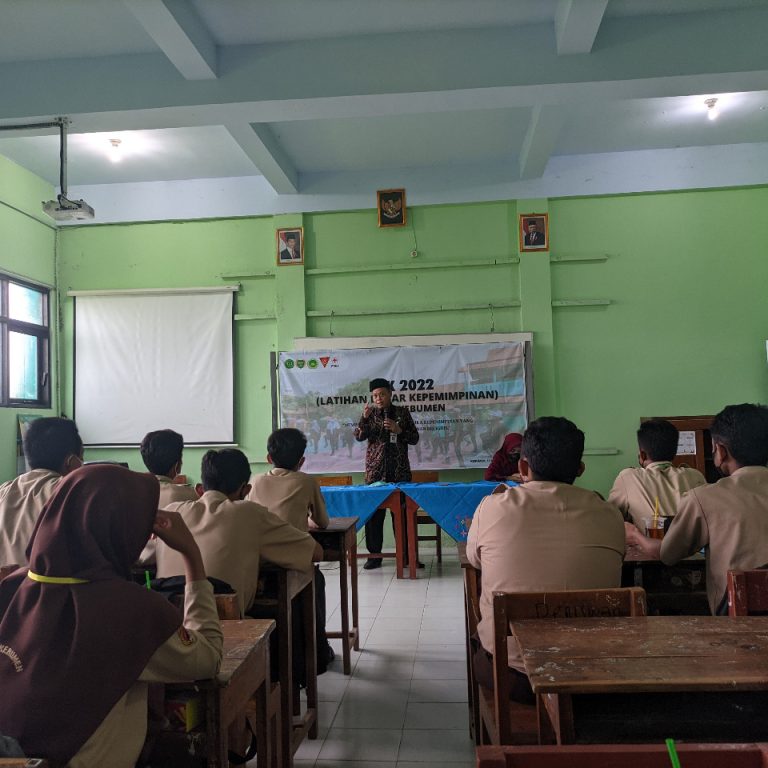 MAN 4 Kebumen Adakan Latihan Dasar Kepemimpinan Bagi Pengurus OSIS