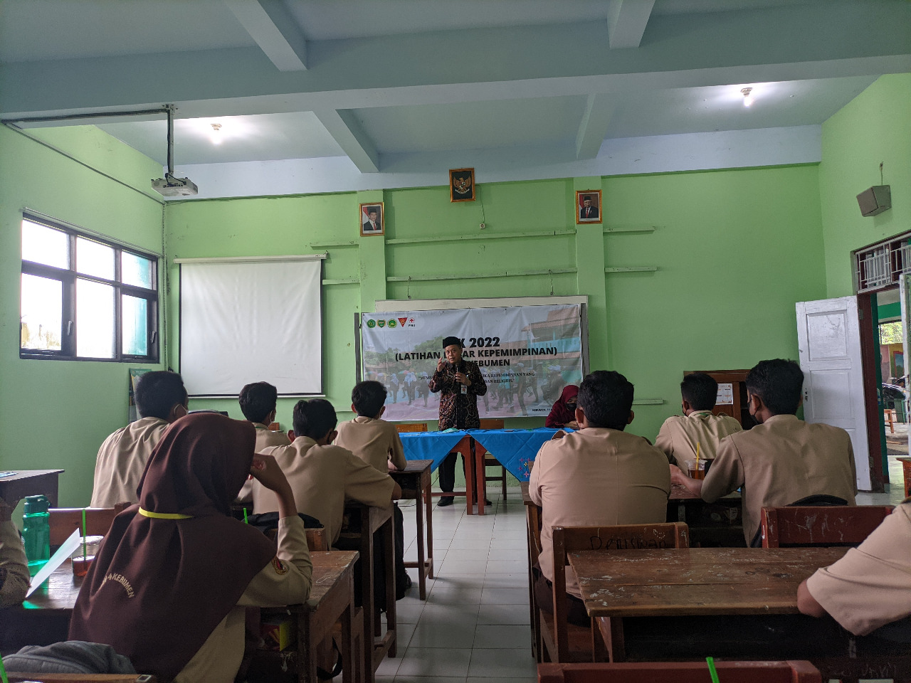 MAN 4 Kebumen Adakan Latihan Dasar Kepemimpinan Bagi Pengurus OSIS