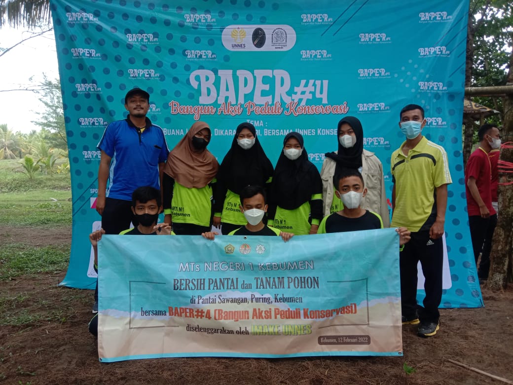 Aksi ‘BAPER’ Kader Lingkungan MTs Negeri 1 Kebumen 