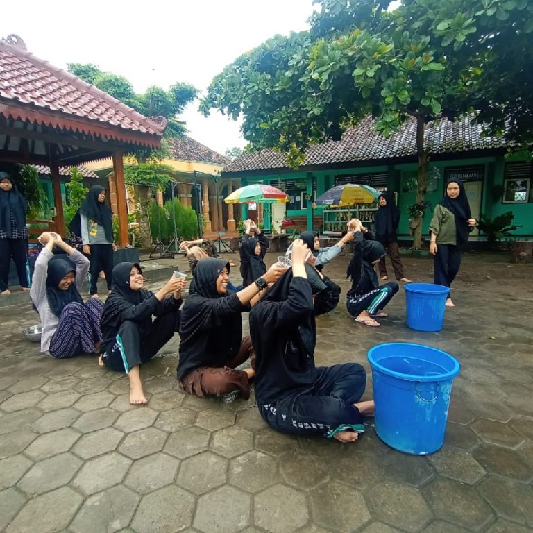 Anggota KIR MAN 4 Kebumen Isi Liburan Dengan Fun Gathering