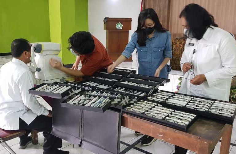 Kemenag Kota Semarang Gelar Pemeriksaan Mata Gratis Bagi Pegawai