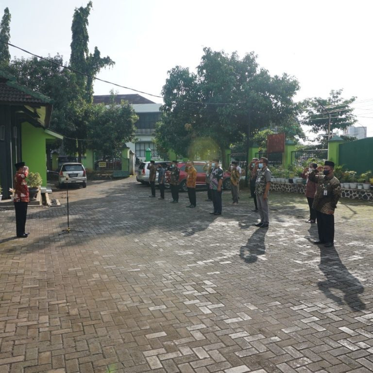 Upacara Penghormatan Bendera Merah Putih dan Doa pada Tanggal 17