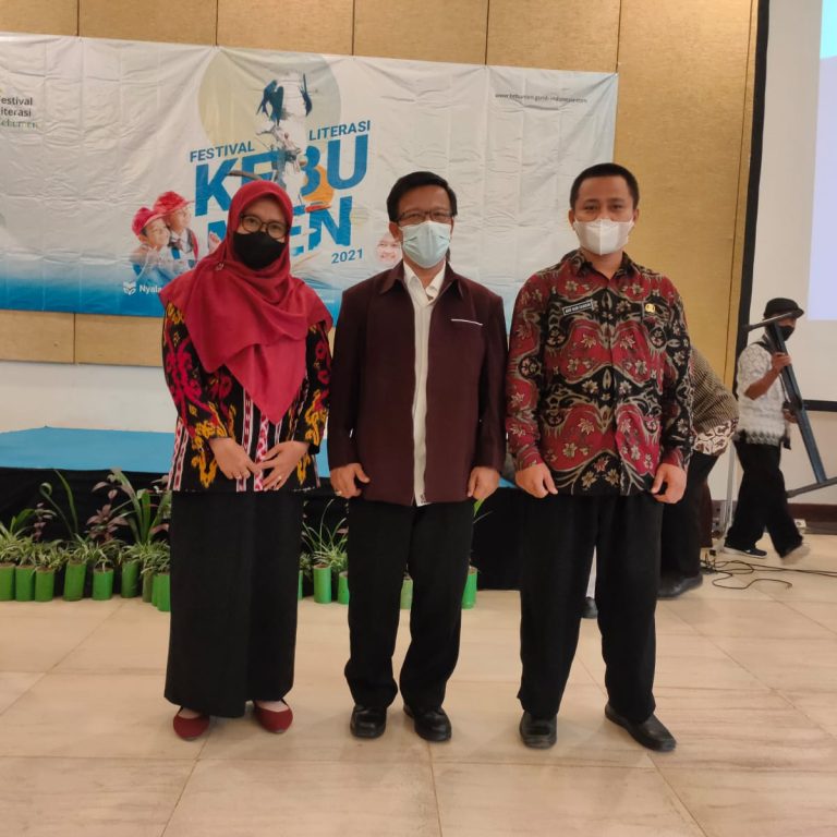 Hadiri Puncak FLK, MTsN 6 Siap Nyalakan Literasi di Madrasah