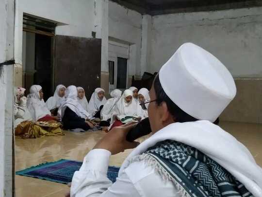 Ponpes Al-Mas’udy Sambut Rajab dengan Dzikir