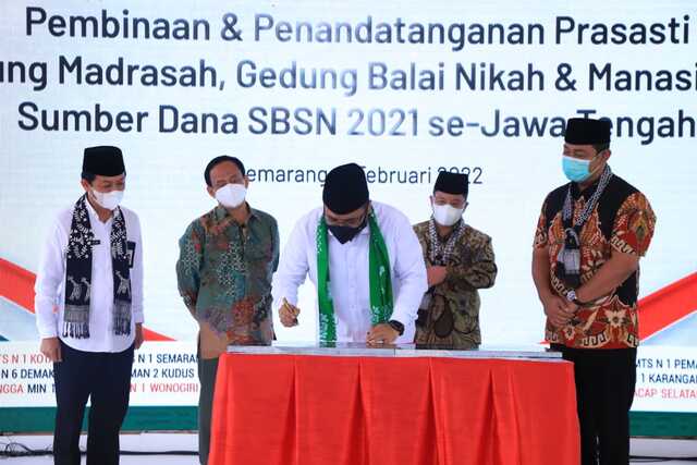 Kakankemenag Hadiri Peresmian Gedung KUA Rembang oleh Gusmen