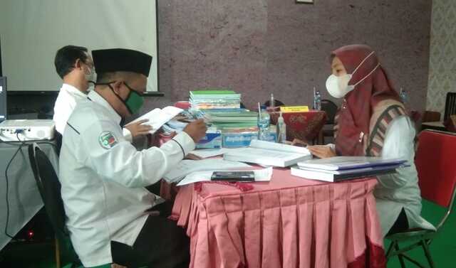 Pengawas Madrasah Kemenag Rembang Adakan Monev Guru MAN 2 Rembang