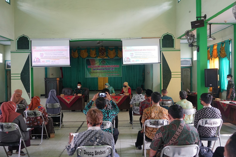 Sosialisasi Dan Penyuluhan Kearsipan Dalam Mendukung Zona Integritas Kantor Wilayah 5622