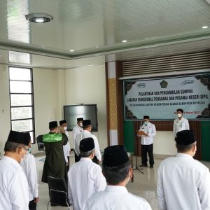 Kepala Kantor Kementerian Agama Kabupaten Boyolali, Hanif Hanani melantik pegawai dan pejabat di lingkungan Kantor Kementerian Agama Kabupaten Boyolali