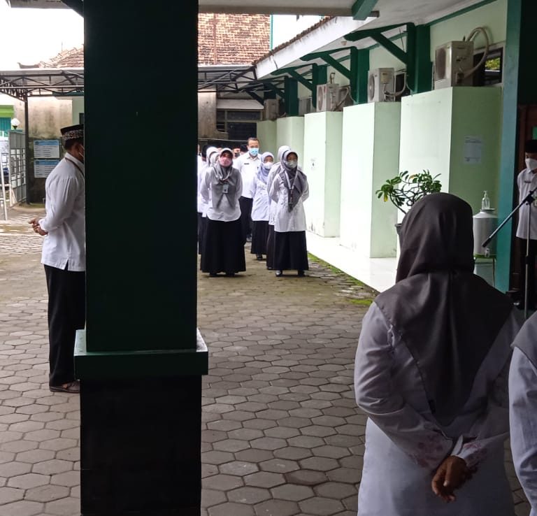 Apel Pagi :Suhadi Sampaikan ASN Jangan Terpengaruh Medsos