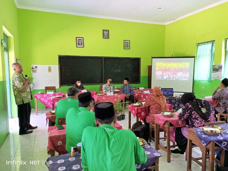MIN 2 Rembang Tuan Rumah Sosialisasi Madrasah Adiwiyata