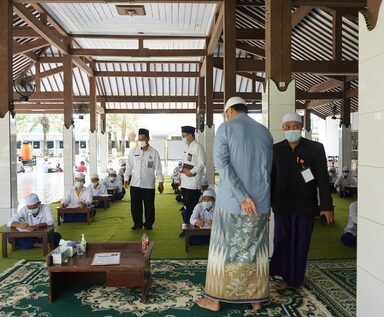 Monito￼ring Ujian Kesetaraan Ulya di Ponpes Darussalam Jatibarang
