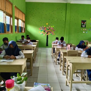 MTsN 4 Rembang Adakan PTS Berbasis Android
