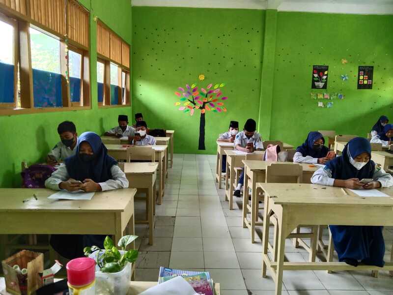 MTsN 4 Rembang Adakan PTS Berbasis Android