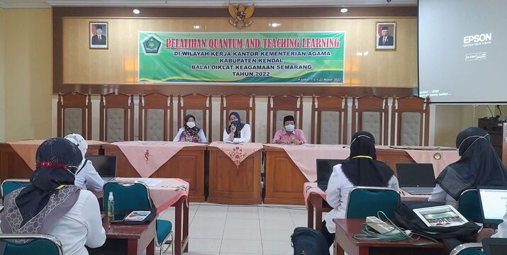Pelatihan Quantum and Teaching Learning Akselerasi Kemampuan Guru