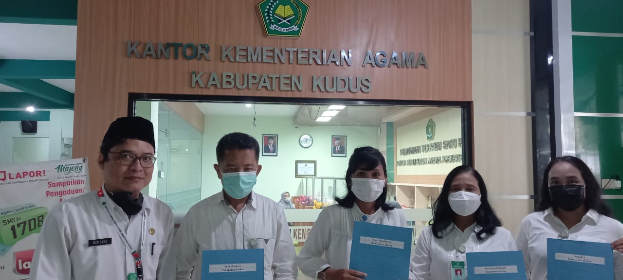 6 Penyuluh Agama Kristen Non PNS Menerima SK