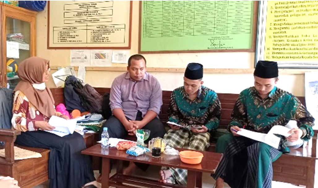Sukseskan Ujian Madrasah, MI Al Fatah Kupas Tuntas Kisi-Kisi UM 2022