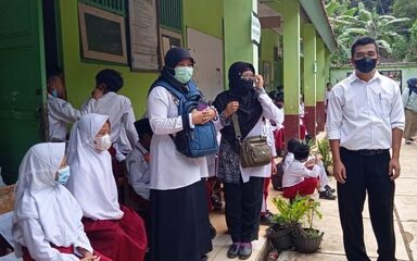 Cegah COVID-19, MIC 3 Bondolharjo Ikuti Vaksinasi Bagi Siswa