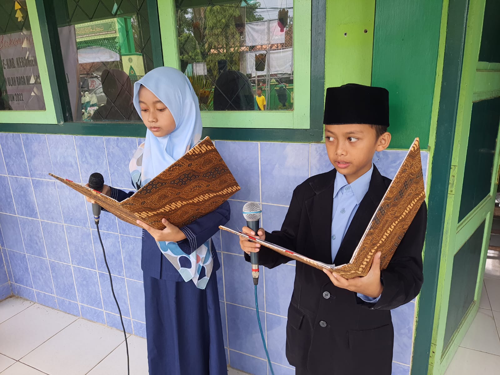 Pembukaan AKSIOMA MI Kabupaten Kebumen Dipandu MC Cilik dengan Bilingual
