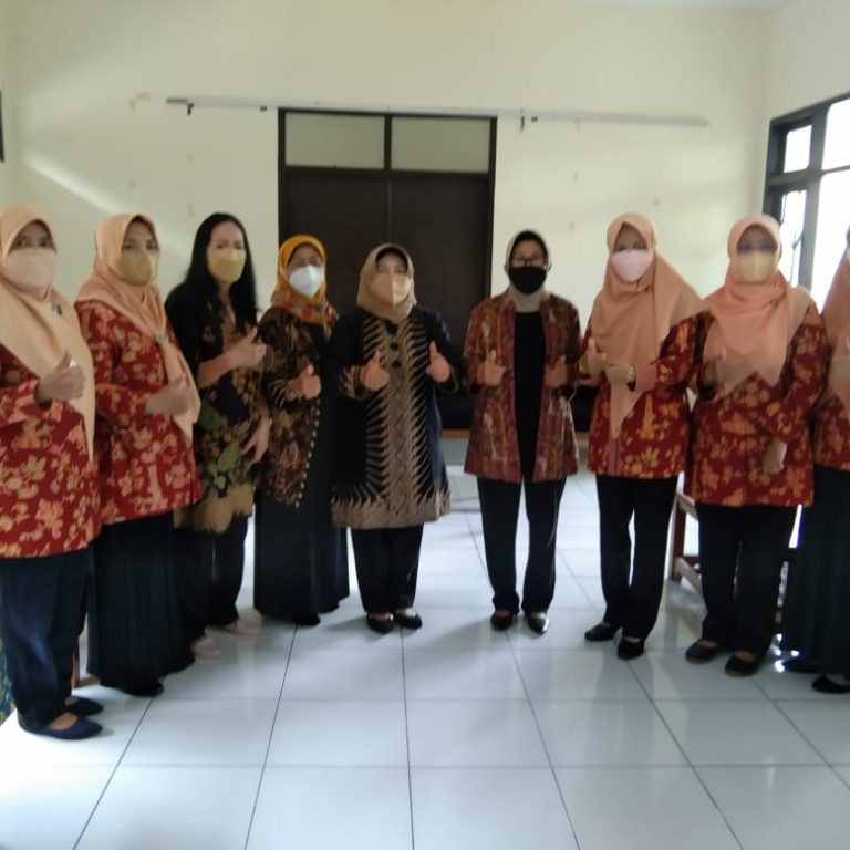 Kunjungi Panti Wredha Tingkatkan Rasa Birrul Walidain kepada Orang Tua