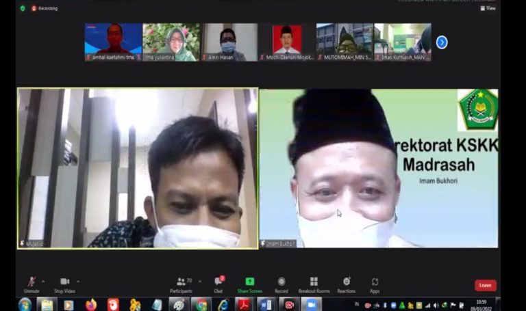 Imam Bukhori Memandu Penyusunan Kurikulum Adaptif Madrasah