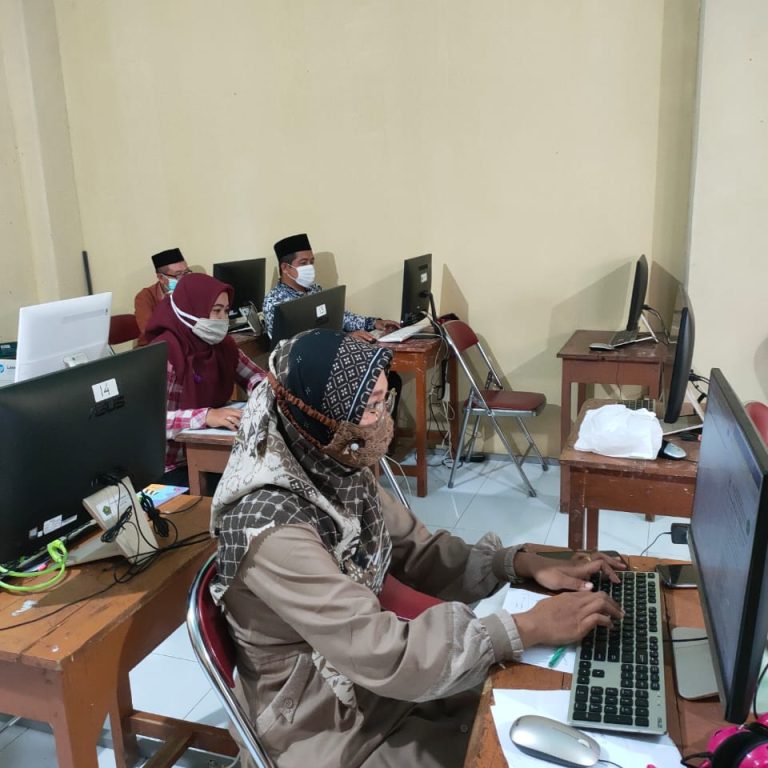Peranan Operator Madrasah