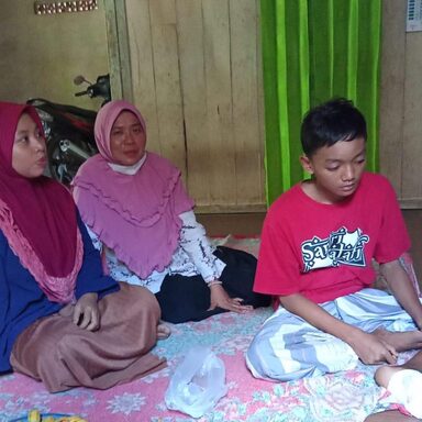 Home Visit, Sebagai Bentuk Kepedulian terhadap Siswa yang terkena Musibah