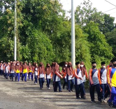 Siswa Antusias Ikuti Jalan Sehat