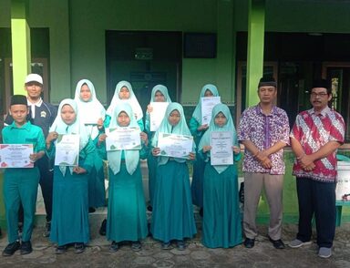 MTsN 2 Rembang Sabet 6 Emas Lomba Mapel Online
