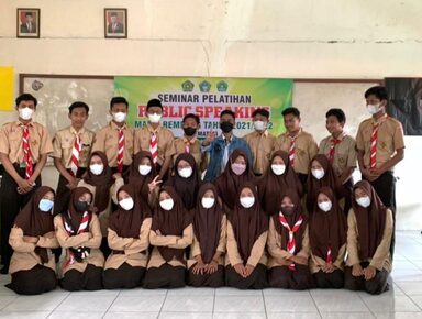 OSIS MAN 2 Rembang Gelar Pelatihan Public Speaking