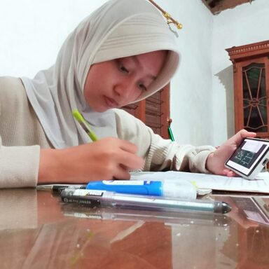 Asyiknya Sinau Bareng Matematika Via WAG