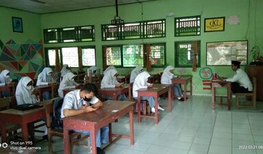 Hari Pertama, UM Daring MAN 1 Rembang Berjalan Lancar
