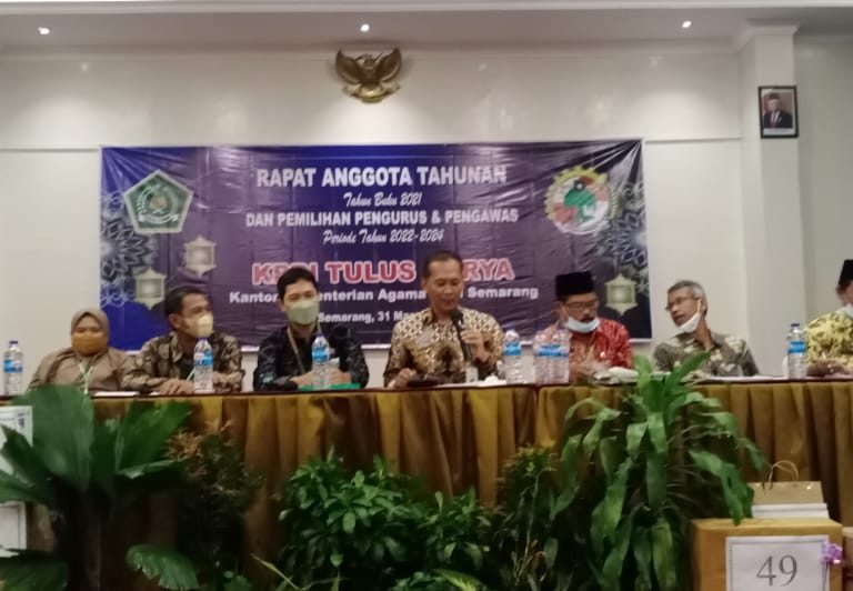 Amhal Gedok Palu Penanda Diterimanya LPJ Pengurus dan Pengawas Koperasi Tahun Buku 2021