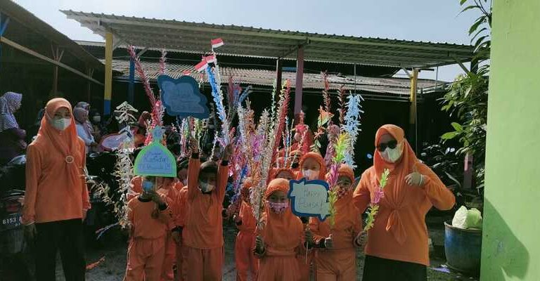 Anak-anak RA Perwanida 04 Kota Semarang Gembira Mengikuti Pawai Tahrib Ramadhan￼