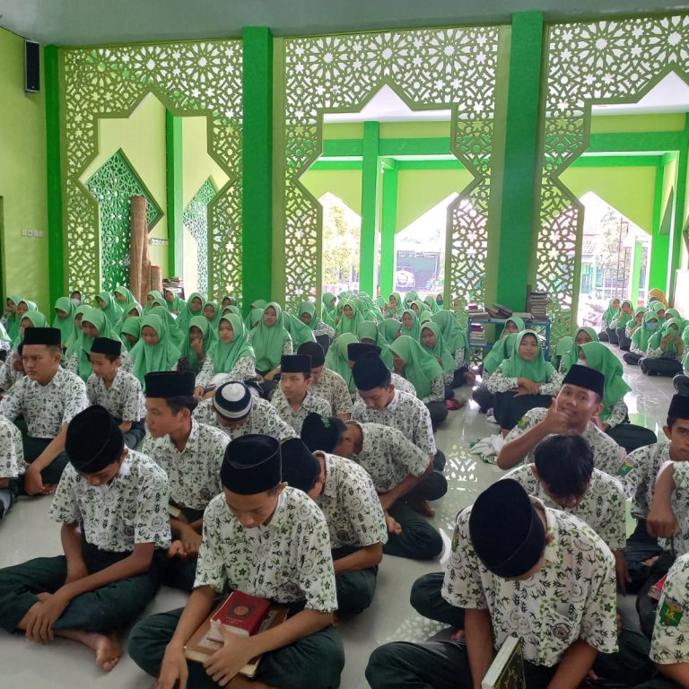 Pesantren Ramadhan MTsN 2 Kebumen Tekankan Siswa Untuk Totalitas, Berkualitas dan Tuntas