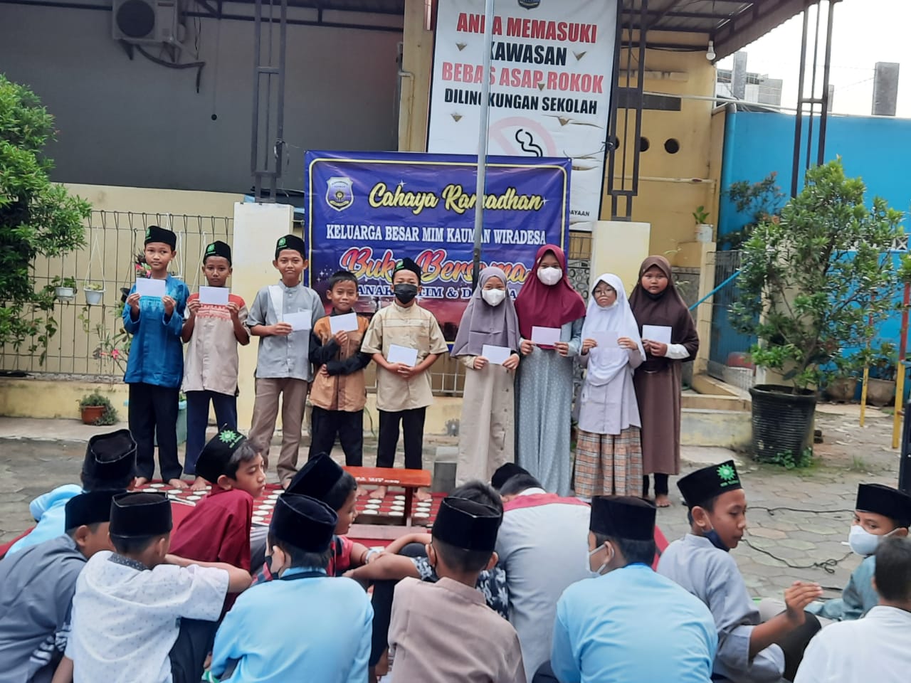 Mim Kauman Berbagi