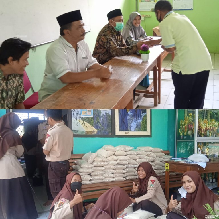 Jelang Lebaran, MAN 4 Kebumen Kumpulkan Zakat dan Serahkan Santunan