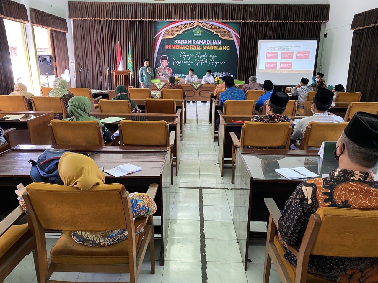 Dari Kekerasan Menuju Perdamaian