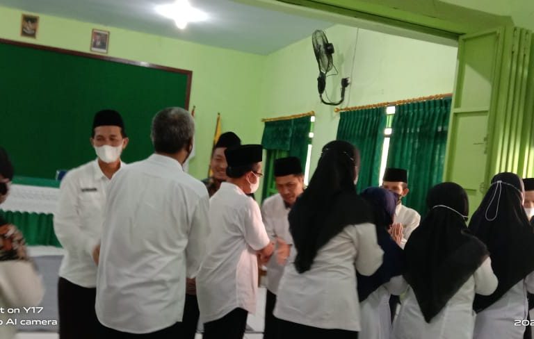 Refleksi Akhir Bulan Ramadhan, MTsN 5 Kebumen Selenggarakan Khotmil Quran dan Peringatan Nuzulul Quran