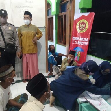 Warga Antusias Ikuti Program 1 Juta Vaksinasi