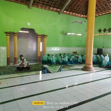 Warga Madrasah Harus Tetap Disiplin Prokes