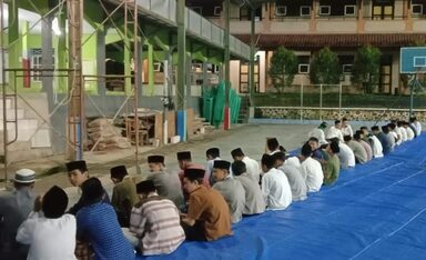 Memahami Sejarah Turunnya Al-Qur’an, Guru dan Siswa MTs Negeri 3 Banjarnegara Peringati Malam Nuzulul Qur’an