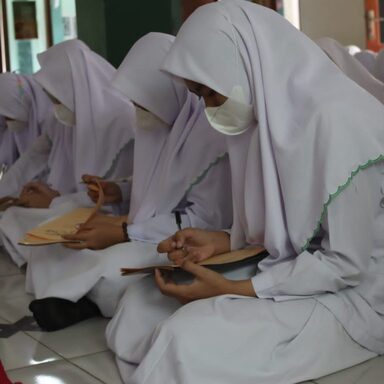 MAN 2 Rembang Gelar Kajian Kitab Nashoihul Ibad