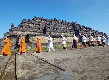 Puja Mandala Digelar Pada Bulan Uposatha di Candi Borobudur