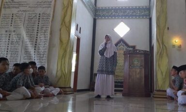 Ramadhan, Bulan Saat Matahari Bersinar Terik